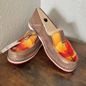 Brand new Ariat Cruisers!  Size 6